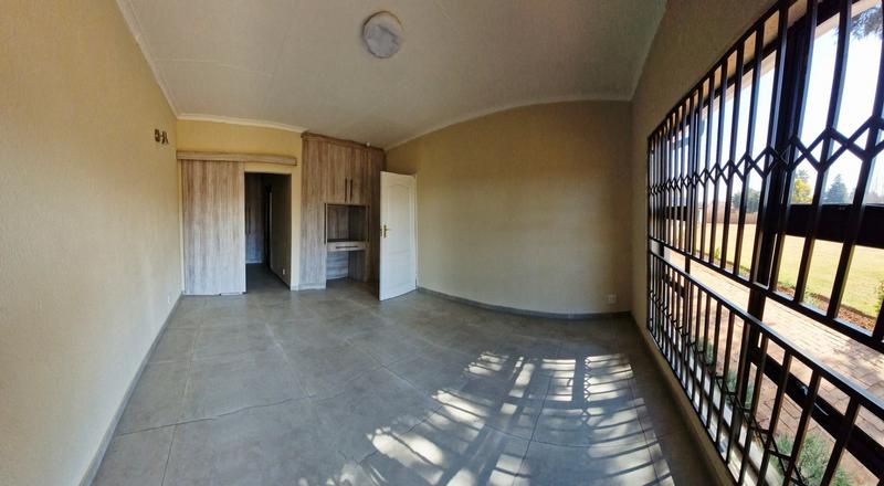 7 Bedroom Property for Sale in Sonneveld Gauteng