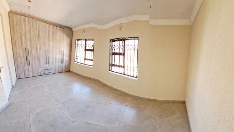 7 Bedroom Property for Sale in Sonneveld Gauteng