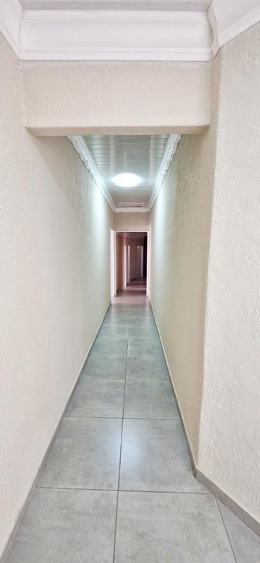 7 Bedroom Property for Sale in Sonneveld Gauteng