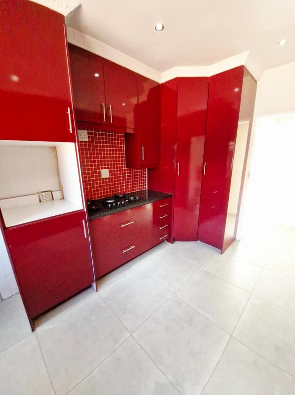 7 Bedroom Property for Sale in Sonneveld Gauteng