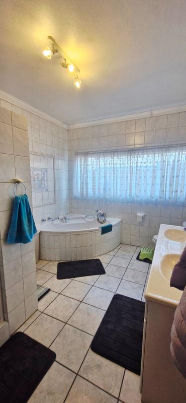 8 Bedroom Property for Sale in Sunward Park Gauteng