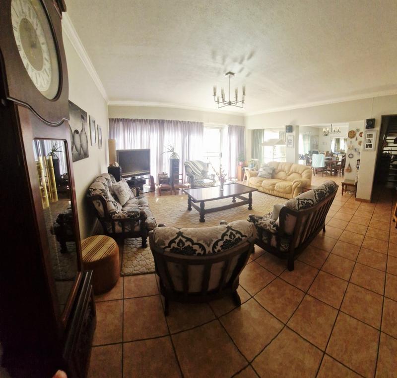 8 Bedroom Property for Sale in Sunward Park Gauteng