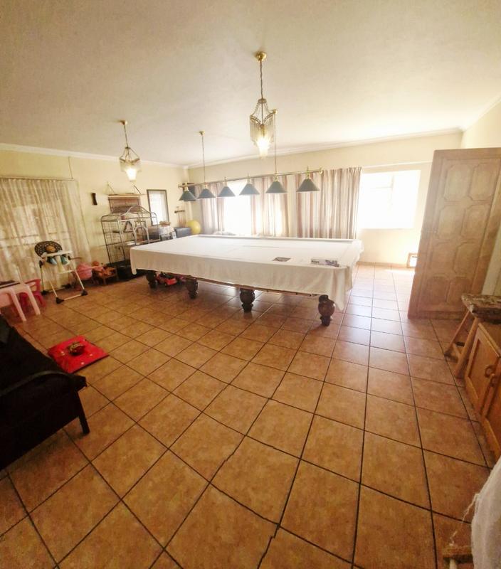8 Bedroom Property for Sale in Sunward Park Gauteng