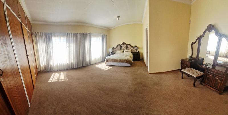 8 Bedroom Property for Sale in Sunward Park Gauteng