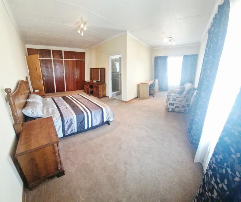8 Bedroom Property for Sale in Sunward Park Gauteng