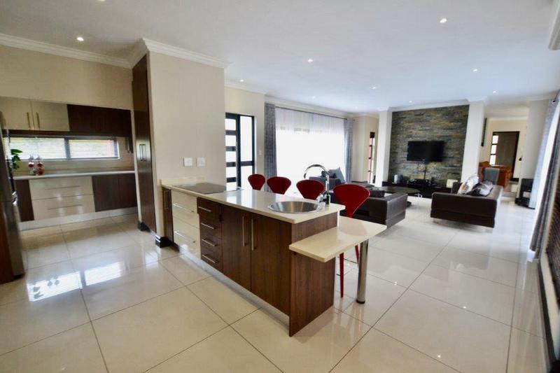 To Let 4 Bedroom Property for Rent in Copperleaf Estate Gauteng