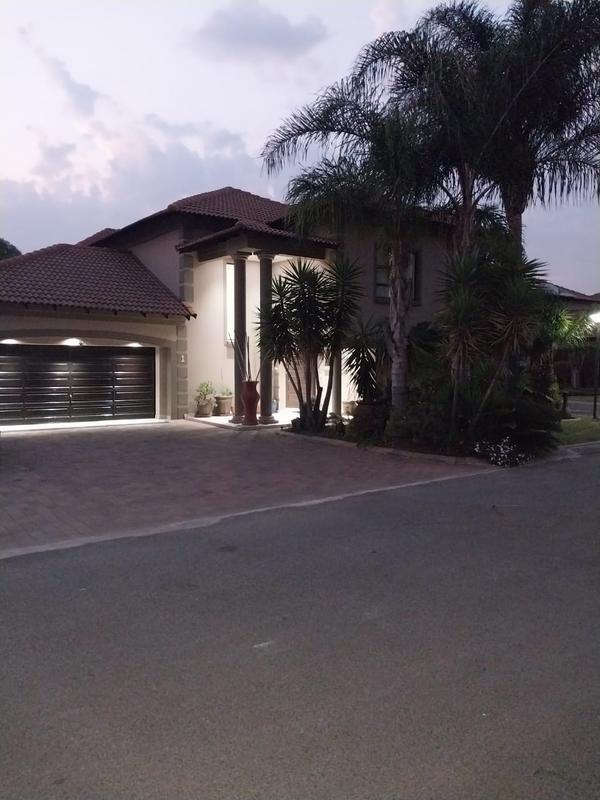 3 Bedroom Property for Sale in Sonneveld Gauteng