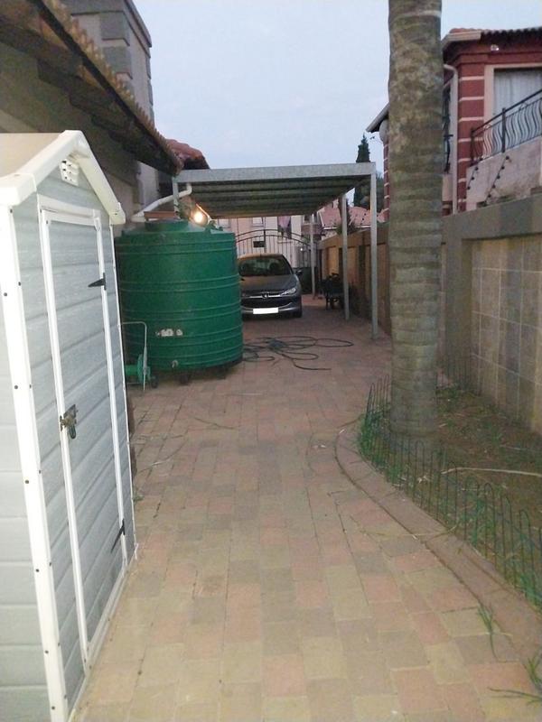 3 Bedroom Property for Sale in Sonneveld Gauteng