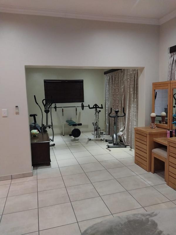 3 Bedroom Property for Sale in Sonneveld Gauteng
