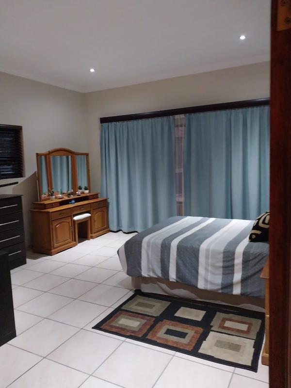 3 Bedroom Property for Sale in Sonneveld Gauteng