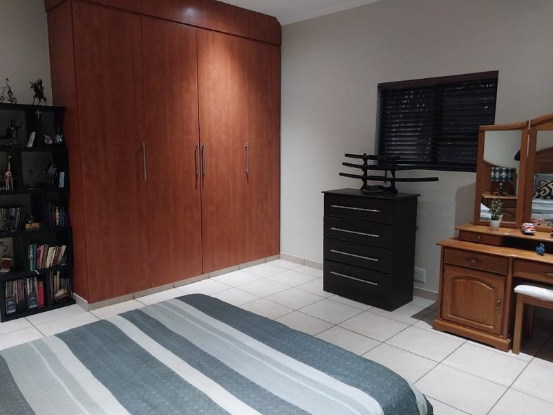 3 Bedroom Property for Sale in Sonneveld Gauteng