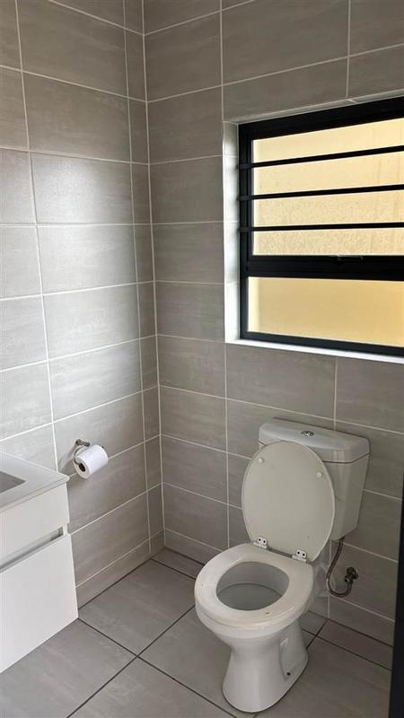 To Let 3 Bedroom Property for Rent in Waterfall Gauteng