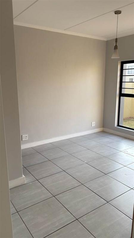 To Let 3 Bedroom Property for Rent in Waterfall Gauteng