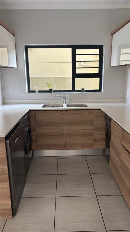 To Let 3 Bedroom Property for Rent in Waterfall Gauteng
