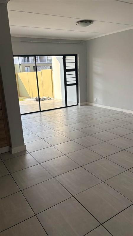To Let 3 Bedroom Property for Rent in Waterfall Gauteng