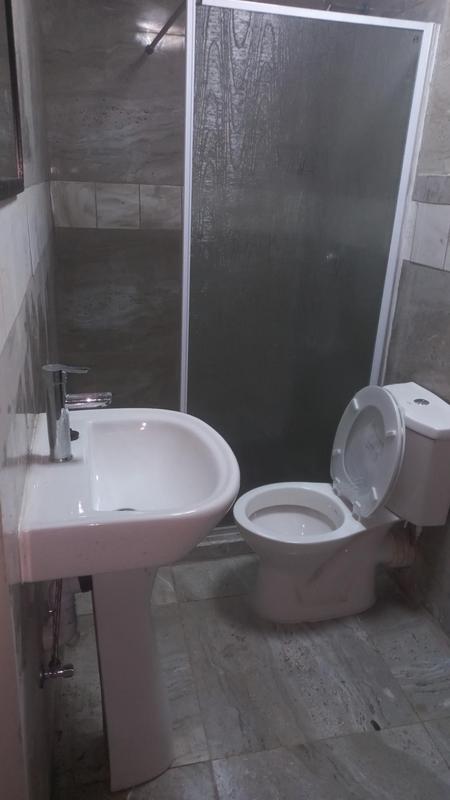 To Let 1 Bedroom Property for Rent in Blairgowrie Gauteng