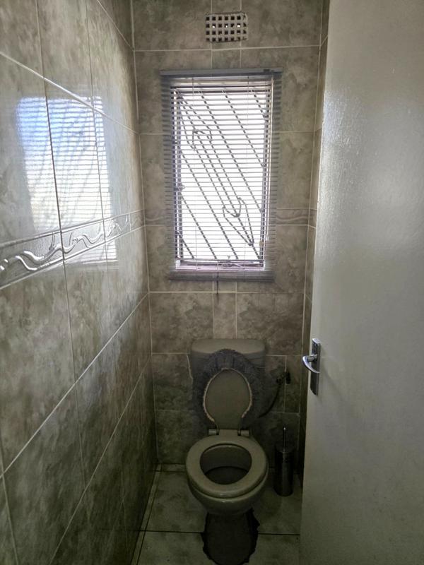 3 Bedroom Property for Sale in Protea Glen Gauteng