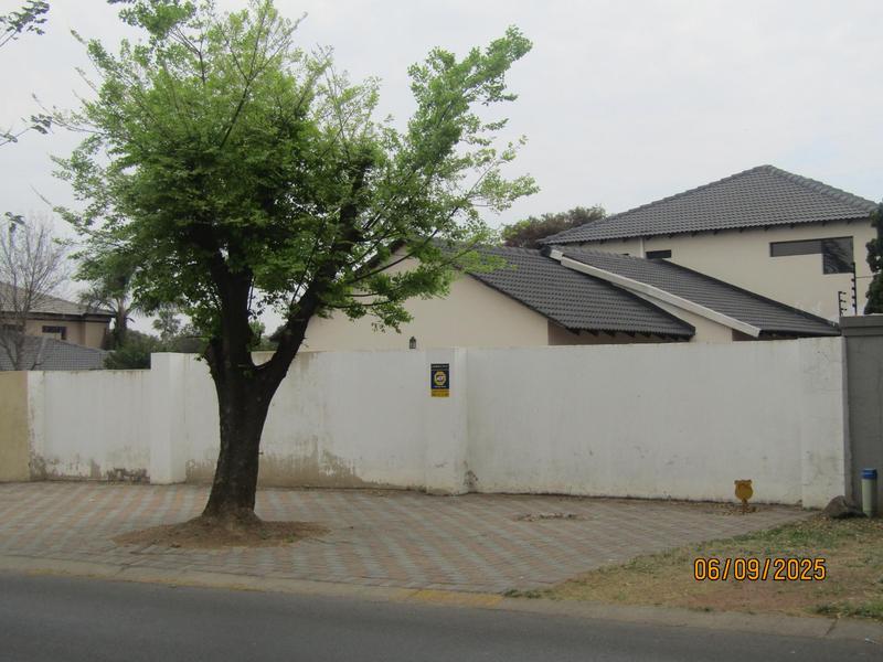 7 Bedroom Property for Sale in Sunward Park Gauteng