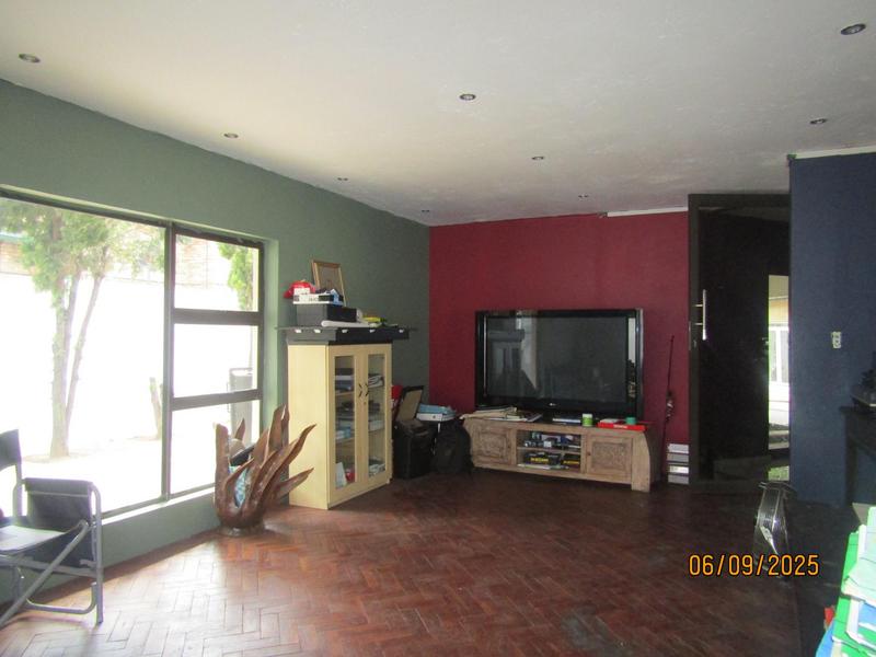 7 Bedroom Property for Sale in Sunward Park Gauteng