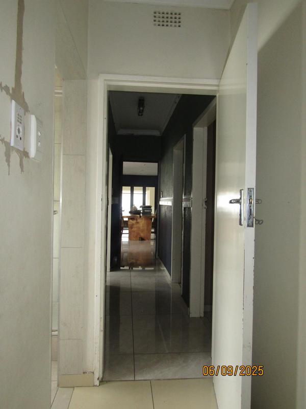 7 Bedroom Property for Sale in Sunward Park Gauteng