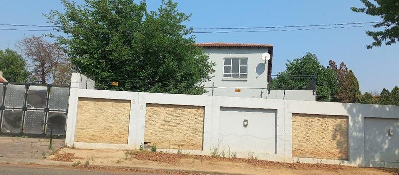 5 Bedroom Property for Sale in Bloubosrand Gauteng