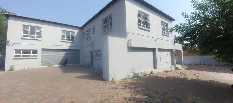 5 Bedroom Property for Sale in Bloubosrand Gauteng
