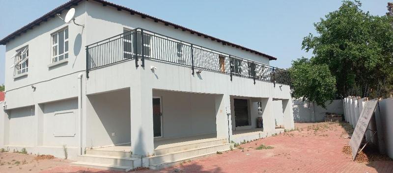 5 Bedroom Property for Sale in Bloubosrand Gauteng