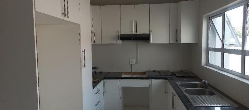 5 Bedroom Property for Sale in Bloubosrand Gauteng