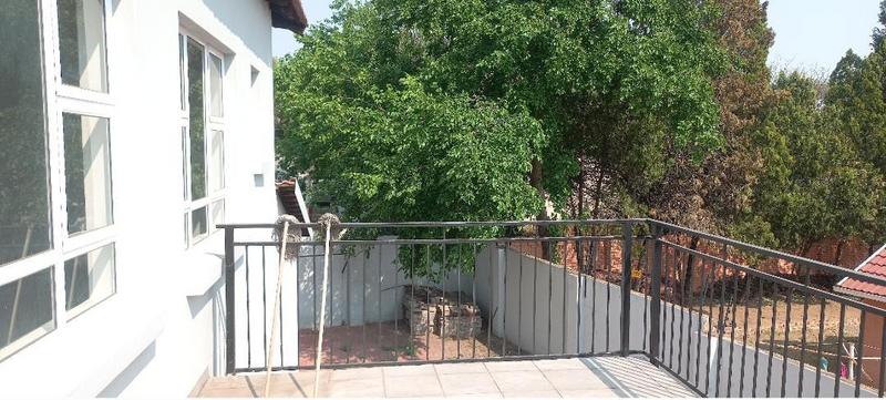 5 Bedroom Property for Sale in Bloubosrand Gauteng