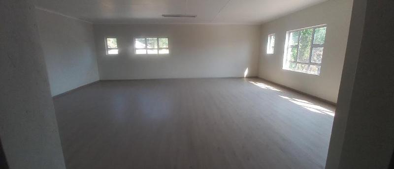 5 Bedroom Property for Sale in Bloubosrand Gauteng