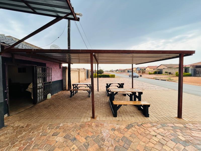 2 Bedroom Property for Sale in Protea Glen Gauteng