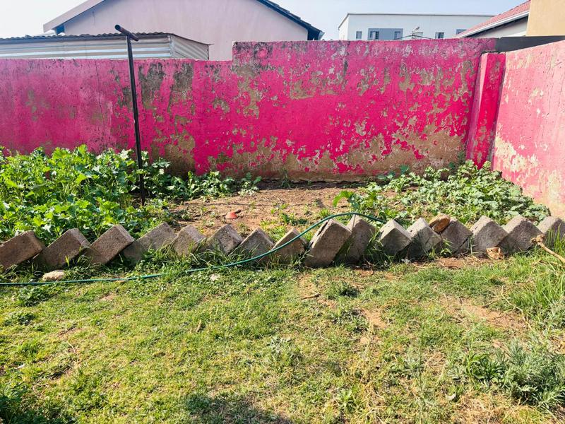 To Let 3 Bedroom Property for Rent in Fleurhof Gauteng