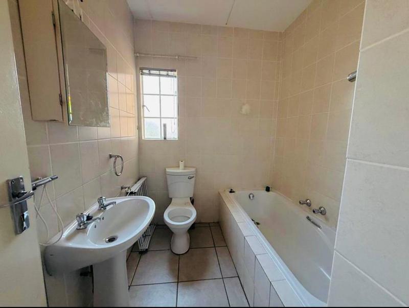 3 Bedroom Property for Sale in Strubensvallei Gauteng