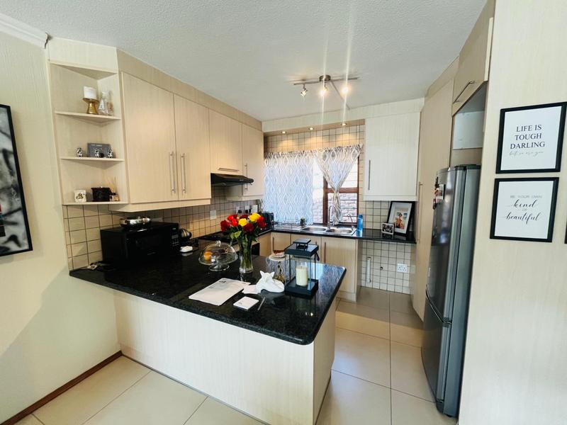 1 Bedroom Property for Sale in Bassonia Gauteng