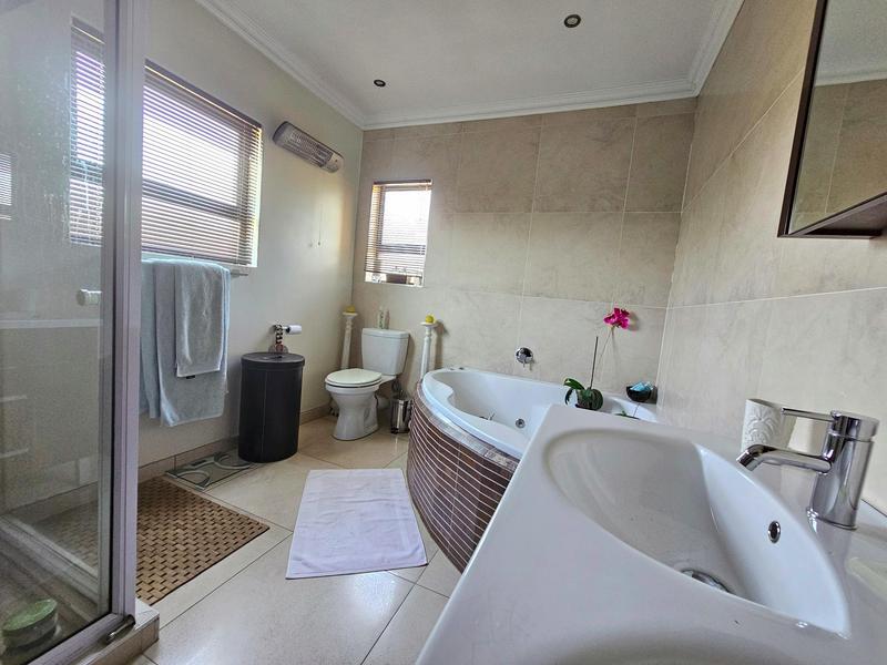 To Let 4 Bedroom Property for Rent in Poortview Gauteng