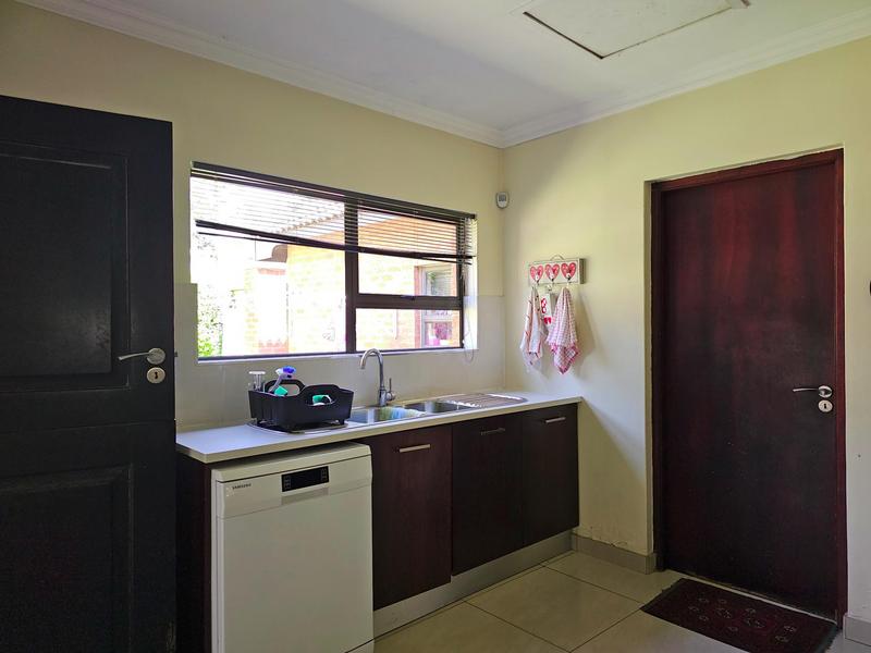 To Let 4 Bedroom Property for Rent in Poortview Gauteng