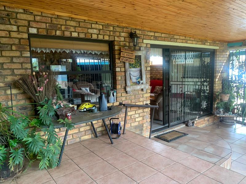 4 Bedroom Property for Sale in Birchleigh Gauteng