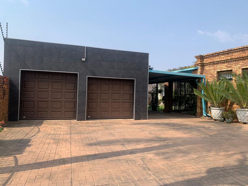 4 Bedroom Property for Sale in Birchleigh Gauteng