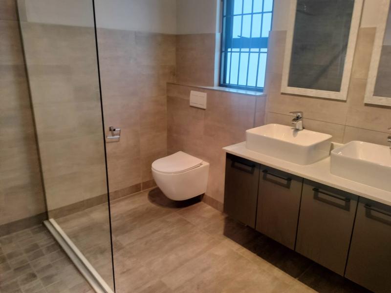 4 Bedroom Property for Sale in Ashlea Gardens Gauteng