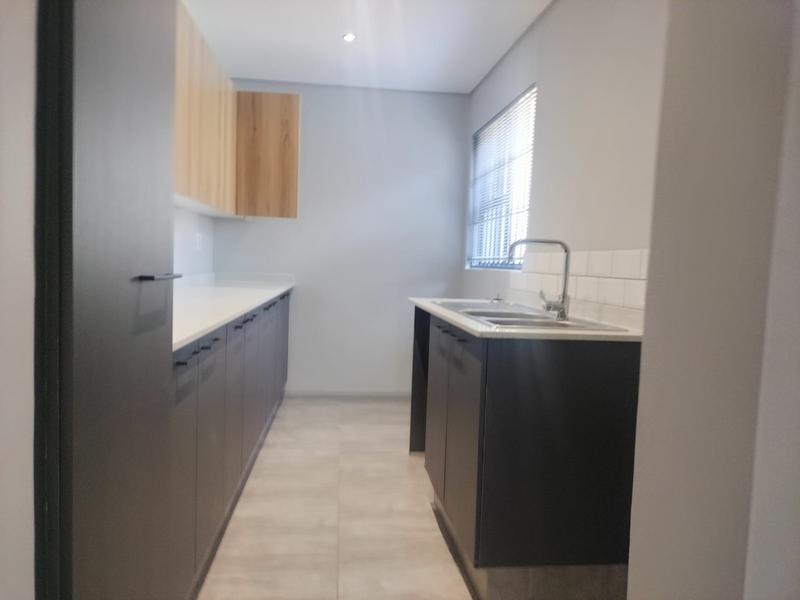 To Let 4 Bedroom Property for Rent in Waterkloof A H Gauteng