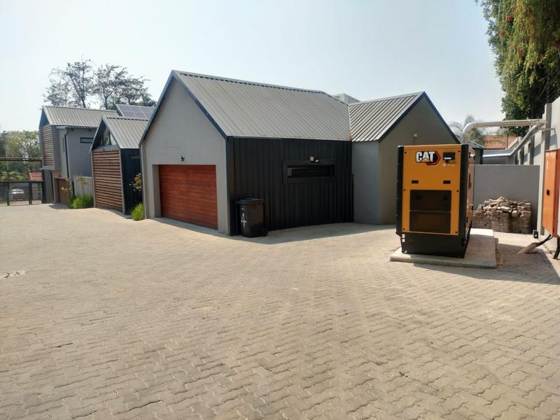 To Let 4 Bedroom Property for Rent in Waterkloof A H Gauteng