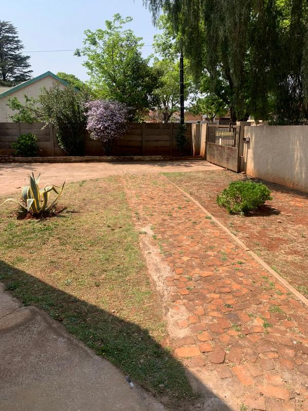3 Bedroom Property for Sale in Dawn Park Gauteng