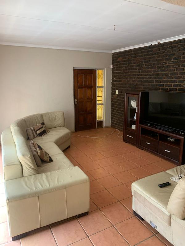 3 Bedroom Property for Sale in Dawn Park Gauteng
