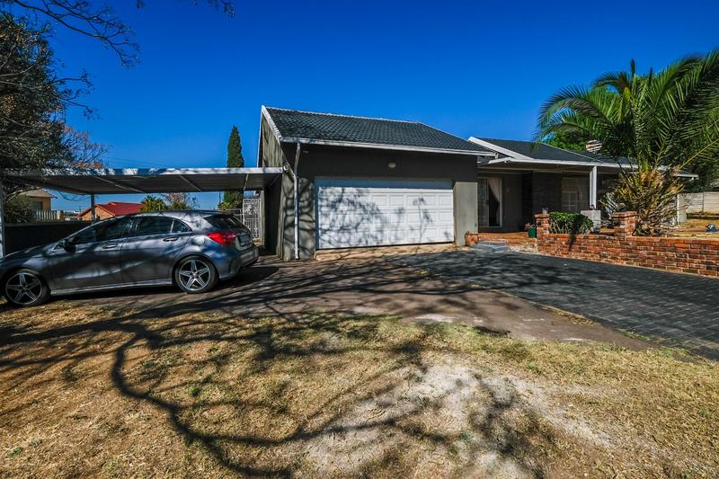 3 Bedroom Property for Sale in Noordwyk Gauteng