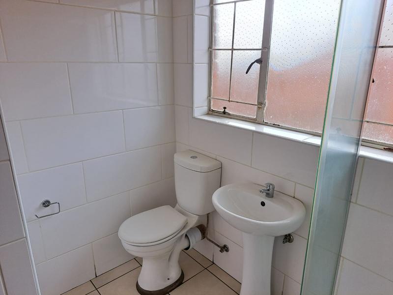 To Let 1 Bedroom Property for Rent in Casseldale Gauteng