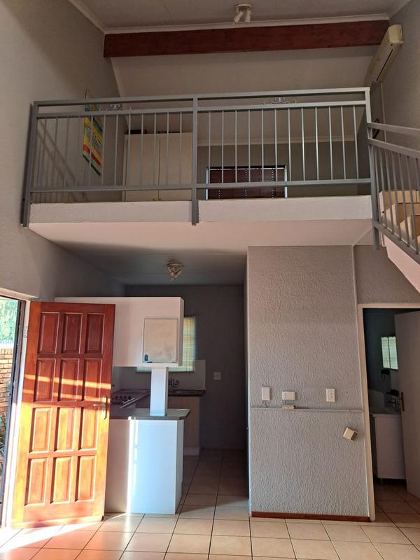 3 Bedroom Property for Sale in Die Hoewes Gauteng