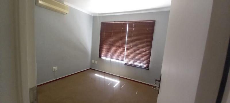 3 Bedroom Property for Sale in Die Hoewes Gauteng