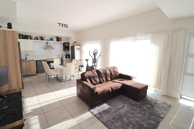 To Let 2 Bedroom Property for Rent in Waterfall Gauteng
