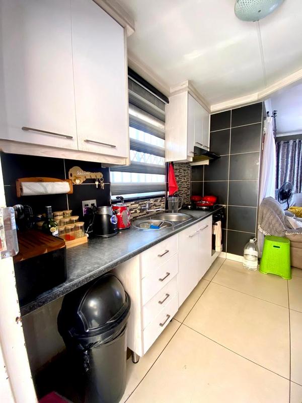 2 Bedroom Property for Sale in Protea Glen Gauteng