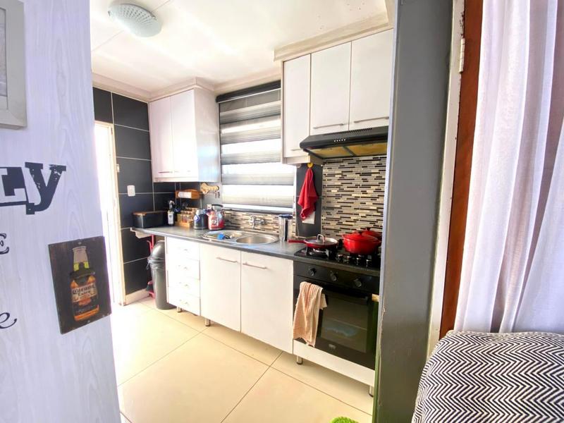 2 Bedroom Property for Sale in Protea Glen Gauteng